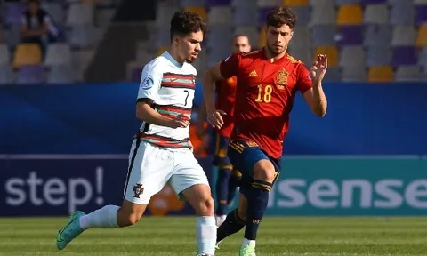 Duyệt chi 35 triệu bảng, Arsenal tranh mua tiền vệ Porto với M.U