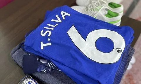 Vợ Silva nhận 'bão like' với thông điệp gửi Chelsea