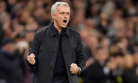 Vì Mourinho, Tottenham nguy cơ bỏ lỡ 'mad dog' Pochettino khao khát