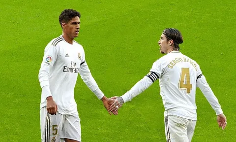Sau Ramos, Real có động thái dứt khoát với tương lai Varane