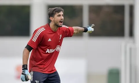 CHÍNH THỨC: "Buffon phiên bản lỗi" chia tay Juventus