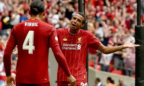CHÍNH THỨC: Trung vệ 'phi thường' ký hợp đồng mới với Liverpool