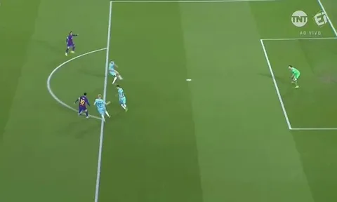 Nhìn Messi - Griezmann như "người dưng khác họ", fan Barca than trời trên MXH