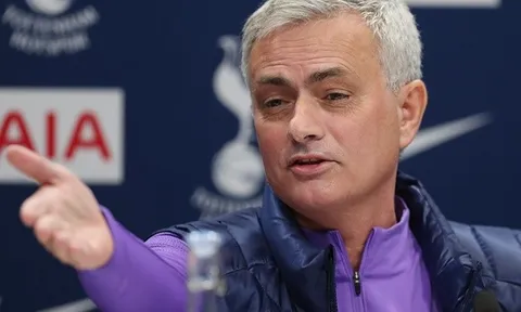 Làm Tottenham 'khó xử', Mourinho nhắc đến Liverpool, chỉ ra bến đỗ mới của Pochettino