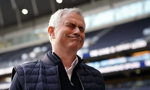 CHOÁNG! 2 trận thắng của Mourinho đều có 1 kịch bản như đúc điên rồ