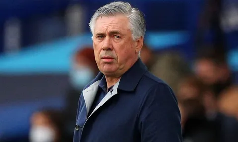 Carlo Ancelotti nên thận trọng với "trò cưng" của mình