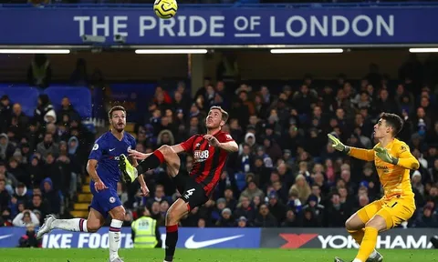Đây, khoảnh khắc nhấn chìm Stamford Bridge đêm 14/12