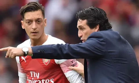 Emery lên tiếng, "nội chiến" với Ozil đã chấm dứt?