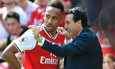 Lacazette đăng đàn, tiết lộ tương lai Emery và sự thật Aubameyang làm đội trưởng