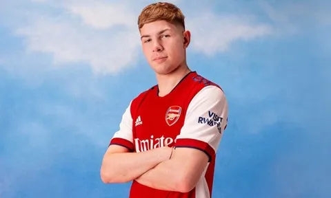 Carragher thán phục một ngôi sao Arsenal