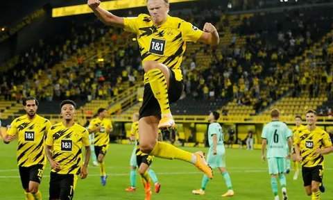 Phục thù Dortmund, Solsa đưa cú đúp "bom tấn hụt" về Old Trafford