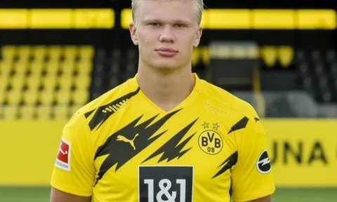 Rời Dortmund lúc này, Haaland sẽ tiếp bước "siêu bom xịt" của Barca