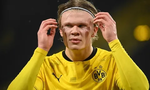 Haaland hành động gây sốc, chiếm hết 'spotlight' trận MC - Dortmund