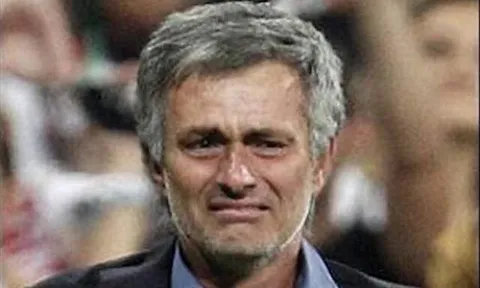 Mourinho: "Tôi đã không muốn bước vào phòng thay đồ và cố trốn đi"