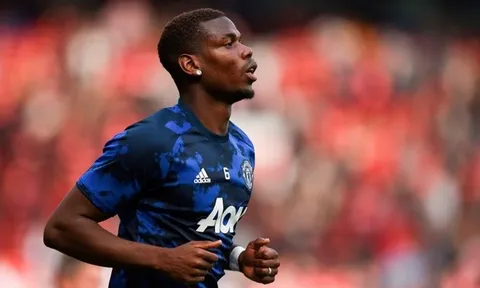 'Pogba phải nhìn vào 2 cầu thủ Man Utd đó và xem vị trí ấy yêu cầu gì'