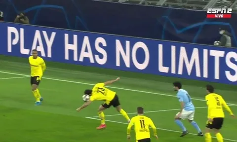 Emre Can bị mắng "ngu ngốc"