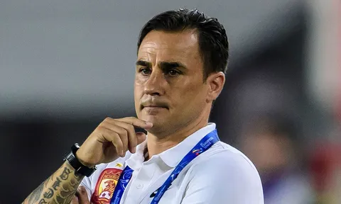 Nhận lương khủng ở Trung Quốc, huyền thoại World Cup vẫn mong được về Ý làm việc