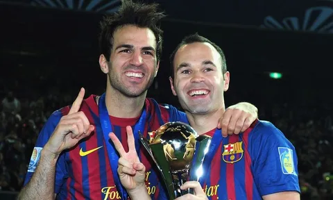 Fabregas đã gợi ý cho Arsenal về một Iniesta mới