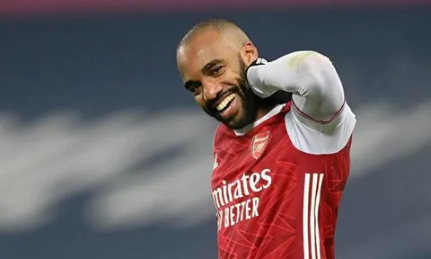 Fabrizio Romano hé lộ kế hoạch của Arsenal với Alexandre Lacazette