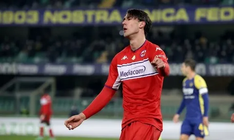 Fabrizio Romano hé lộ lý do ngăn cản Vlahovic đến Arsenal