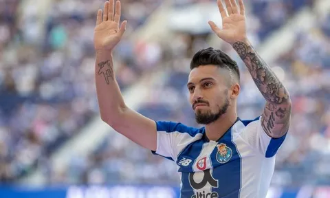 Fabrizio Romano: "Nếu lỡ Telles, Man Utd đã mua cầu thủ Chelsea đó"