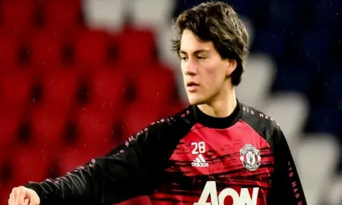 Facundo Pellistri cùng "siêu tiền vệ" tỏa sáng, U23 Man Utd vùi dập Tottenham