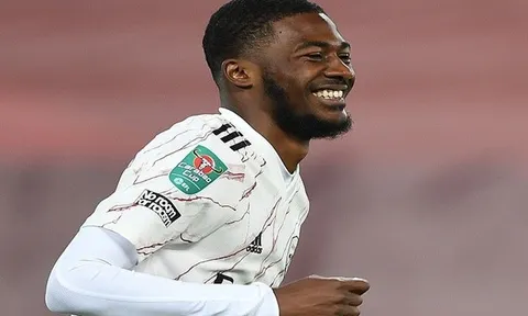 Fan Arsenal phát cuồng: "Pele nhập cậu ta rồi, chàng trai máu lạnh"