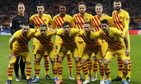 Fan Barca: "Chỉ cần Messi và anh ấy, chúng ta vẫn rộng cửa ở C1!"
