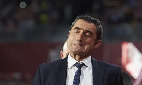 Fan Everton cười nhạo: "Barcelona tiêu tùng rồi"!