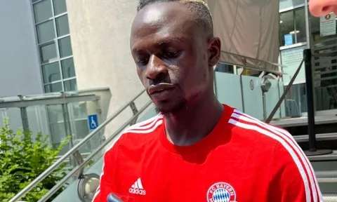 Fan Liverpool chưng hửng với Sadio Mane