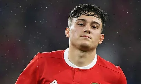 Fan Quỷ đỏ: "Có Siêu James rồi, tại sao phải bạo chi vì Lingard thứ 2?"