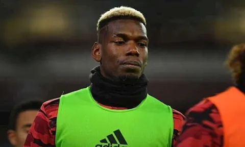 Carragher chê bai Pogba, NHM phản ứng không ngờ