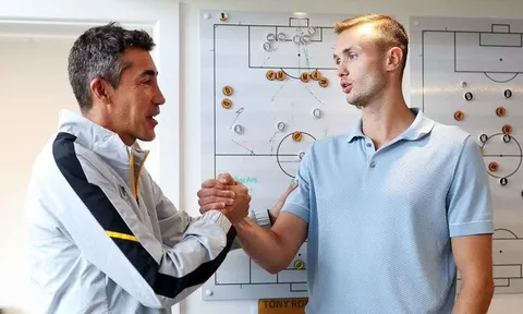 CHÍNH THỨC: Wolves công bố tân binh thứ 5, giá 18 triệu euro