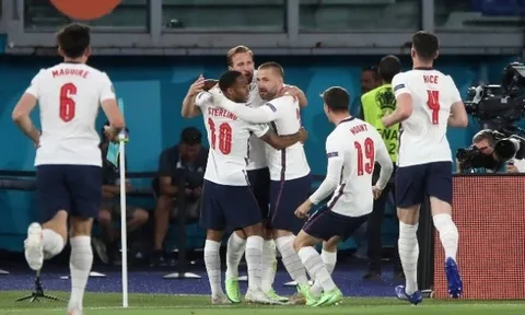 Ferdinand ca ngợi sao Man Utd như ngọn núi sừng sững