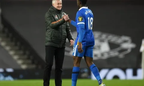 Ferdinand chỉ trích Van Gaal vì bán đi 3 ngôi sao