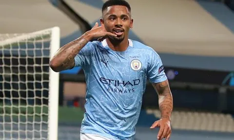 Ferdinand khuyên Arsenal mua ngôi sao Man City