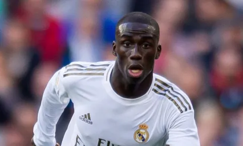 Real Madrid mất trụ cột trước đại chiến Chelsea