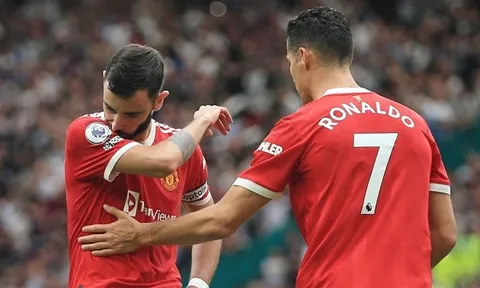 Fernandes được giải oan, Ronaldo có lần đầu cay đắng ở Premier League