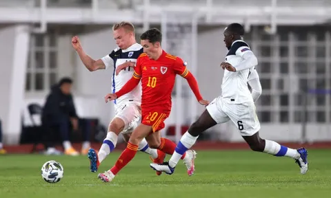 Đón tân binh thứ 3, Liverpool lập tức đẩy 6 cái tên khỏi Anfield