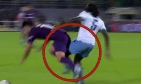 Thua đau, HLV Serie A nổi điên: 'Ít nhất sao không kiểm tra VAR tình huống đó?'