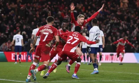 Folarin Balogun chế nhạo Tottenham