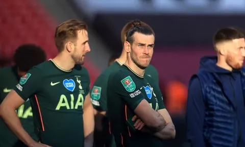 CHOÁNG! Tottenham thua đau Man City, Mesut Ozil mỉa mai quá gắt