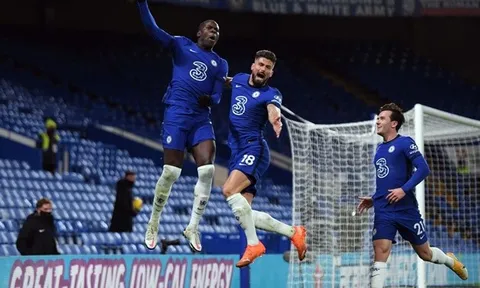 Giroud bùng nổ ở Chelsea, Deschamps nói lời gắt gỏng với 'anti-fan'