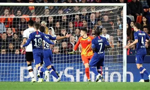 Chelsea chia điểm, Lampard chỉ thẳng 2 điểm yếu lớn cần khắc phục