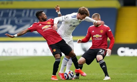 CĐV Man Utd điên tiết, đòi tống khứ 3 cái tên "rác rưởi"