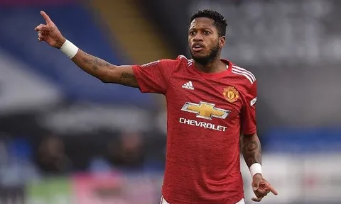 Fred 'dâng' bàn thắng cho Leicester, Solskjaer nói gì?