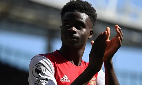 Saka chốt tương lai với Arsenal