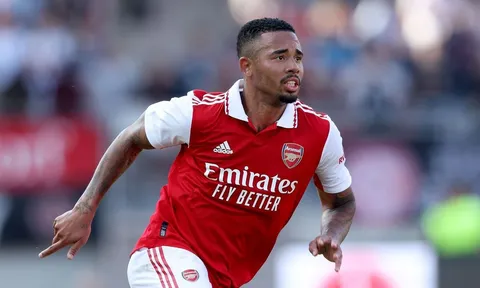 Gabriel Jesus ấn tượng với 2 đồng đội ở Arsenal