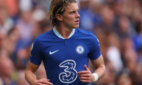 Potter hứa hẹn với người hùng của Chelsea