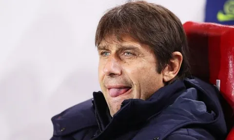 Gary Neville chỉ ra cái tên không nên làm HLV Man United